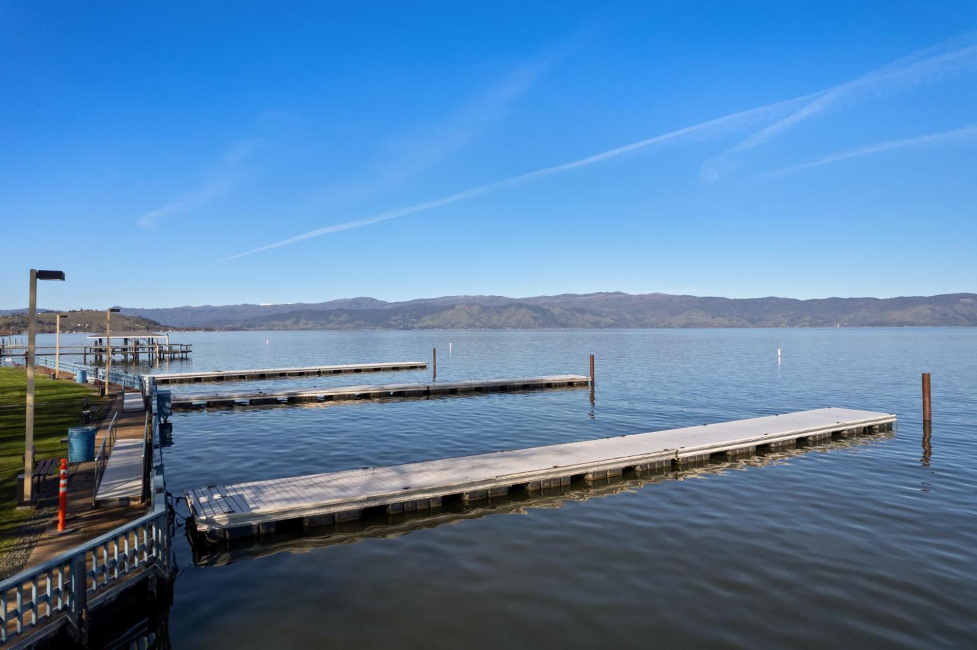 Skylark Shores Resort Lakeport Exterior foto